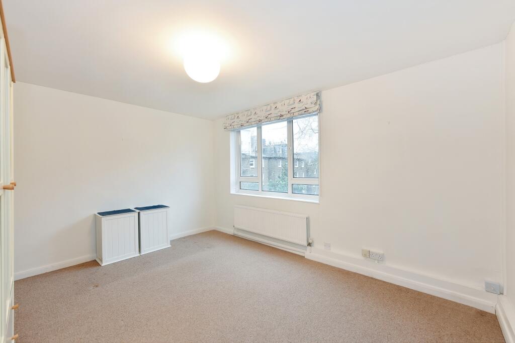 1 bed 1st Floor Flat for rent in Paddington. From Kinleigh Folkard & Hayward - Sales - Holland Park