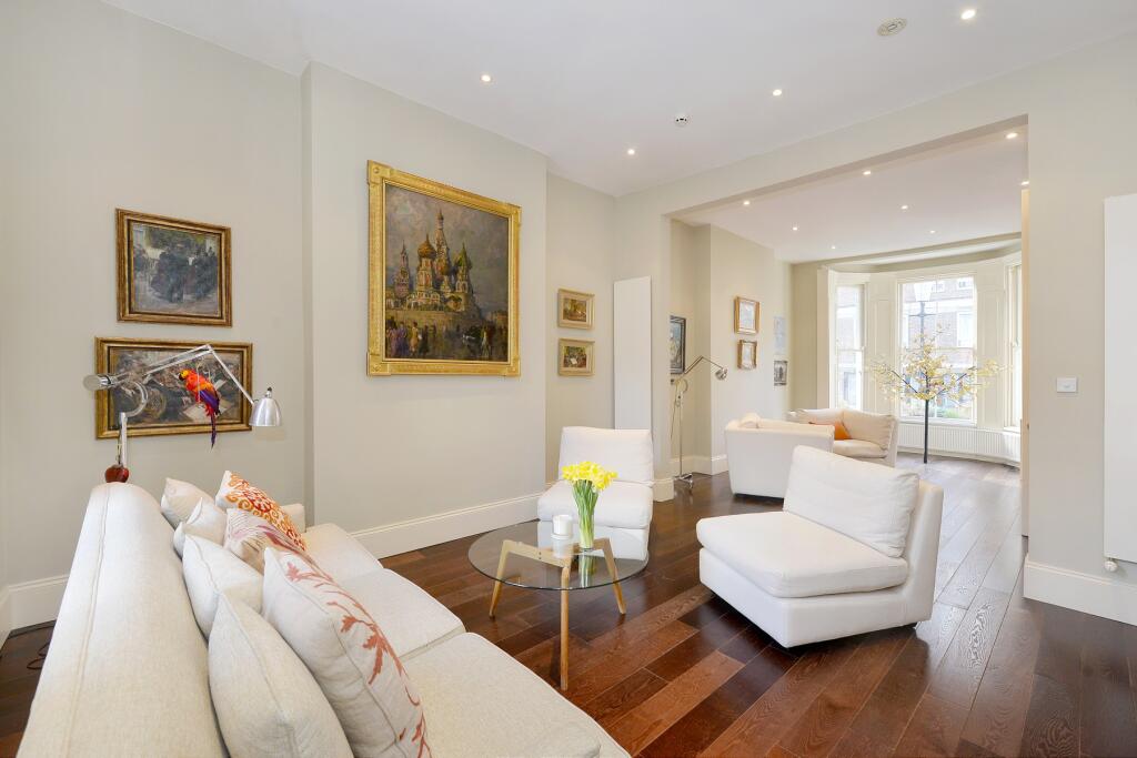 5 bed Detached for rent in Kensington. From Kinleigh Folkard & Hayward - Sales - Holland Park