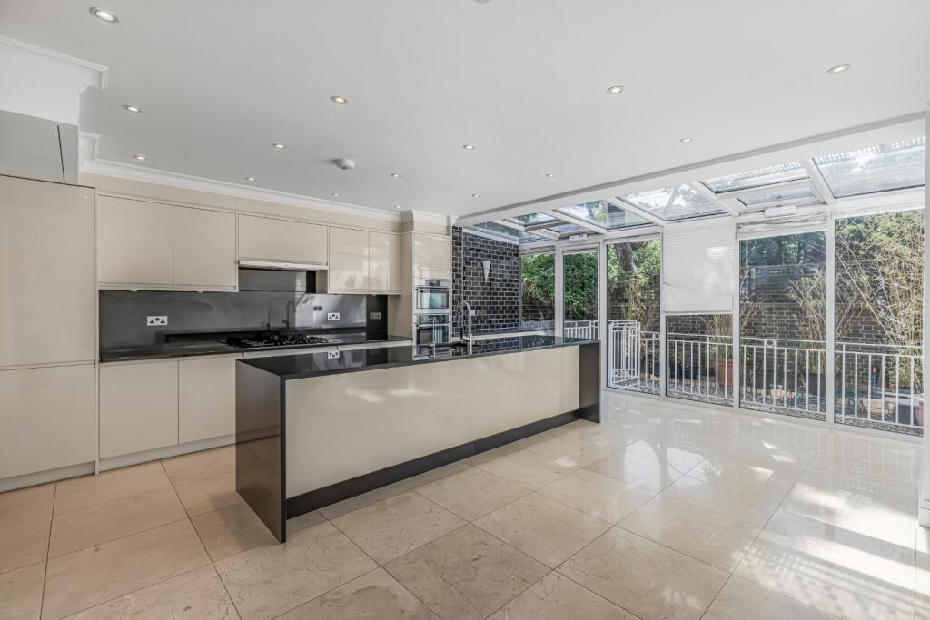 6 bed 1st Floor Flat for rent in London. From Kinleigh Folkard & Hayward - Sales - Holland Park 6 bed 1st Floor Flat for rent in London. From Kinleigh Folkard & Hayward - Sales - Holland Park