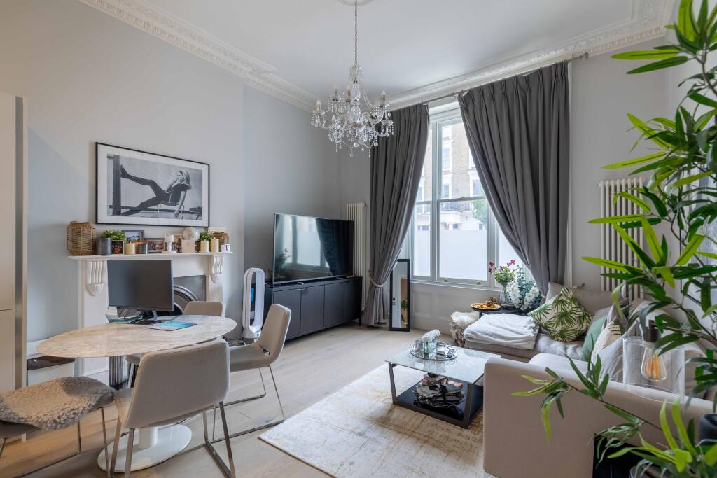 2 bed 1st Floor Flat for rent in Paddington. From Kinleigh Folkard & Hayward - Sales - Holland Park 2 bed 1st Floor Flat for rent in Paddington. From Kinleigh Folkard & Hayward - Sales - Holland Park