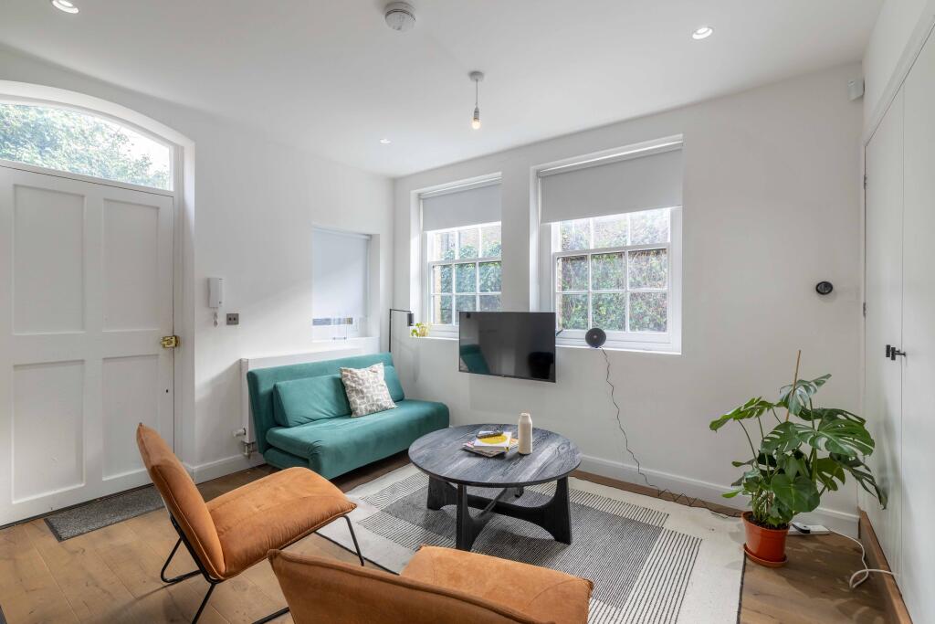 1 bed 1st Floor Flat for rent in Paddington. From Kinleigh Folkard & Hayward - Sales - Holland Park
