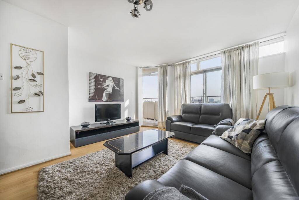 2 bed 1st Floor Flat for rent in London. From Kinleigh Folkard & Hayward - Sales - Holland Park