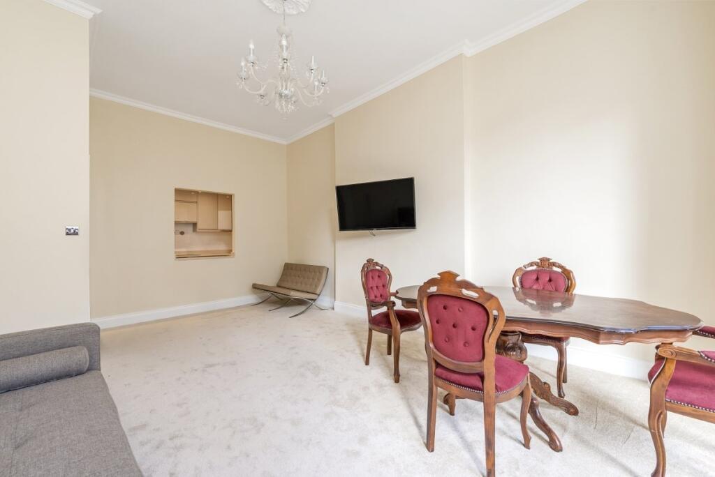 2 bed 1st Floor Flat for rent in London. From Kinleigh Folkard & Hayward - Sales - Holland Park