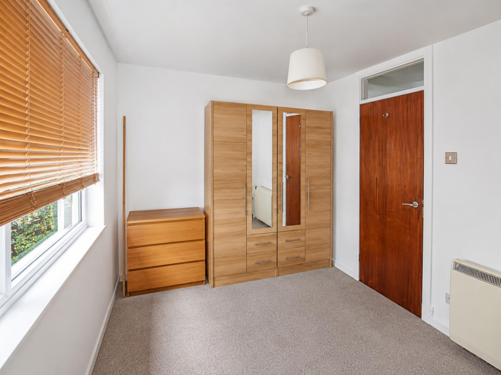 2 bed 1st Floor Flat for rent in Cardiff. From Brinsons - Caerphilly 2 bed 1st Floor Flat for rent in Cardiff. From Brinsons - Caerphilly