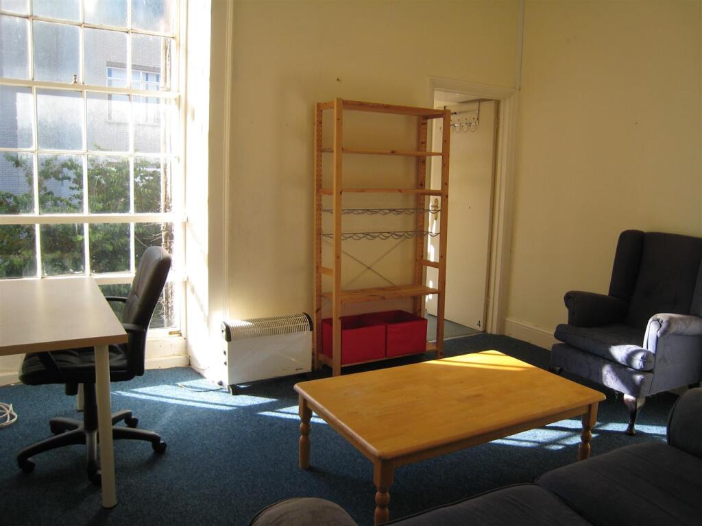 3 bed 1st Floor Flat for rent in Bristol. From Bristol SU Lettings - Bristol