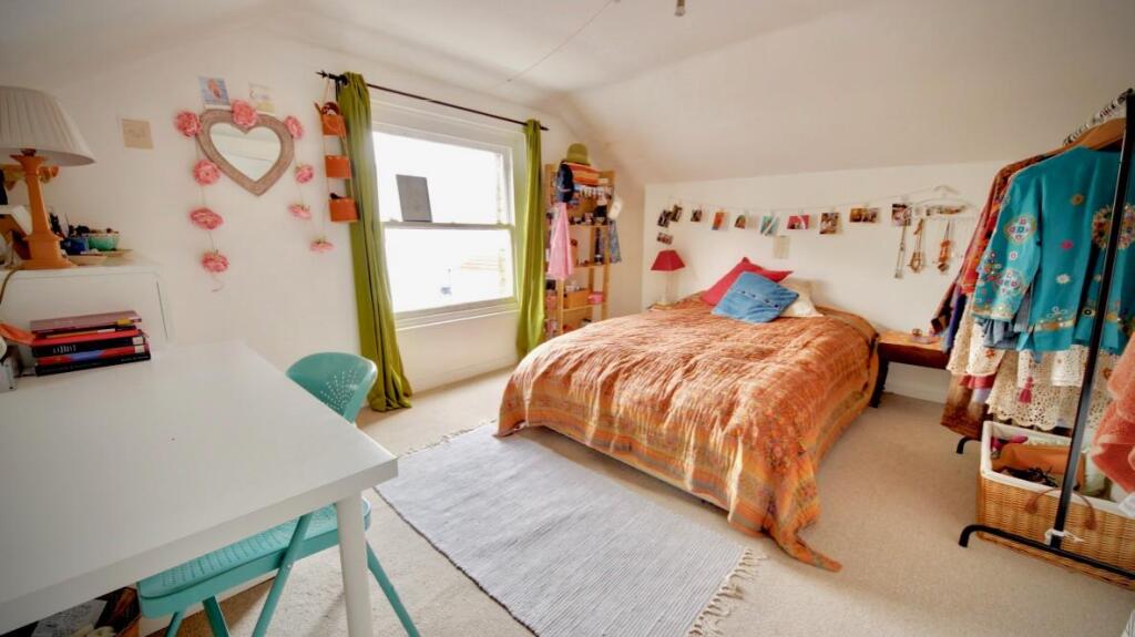 3 bed 1st Floor Flat for rent in Bristol. From Bristol SU Lettings - Bristol