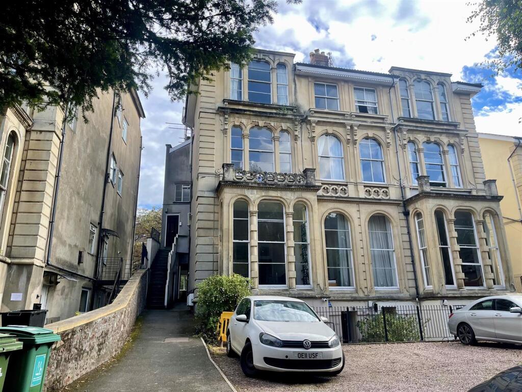 4 bed 1st Floor Flat for rent in Leigh Woods. From Bristol SU Lettings - Bristol