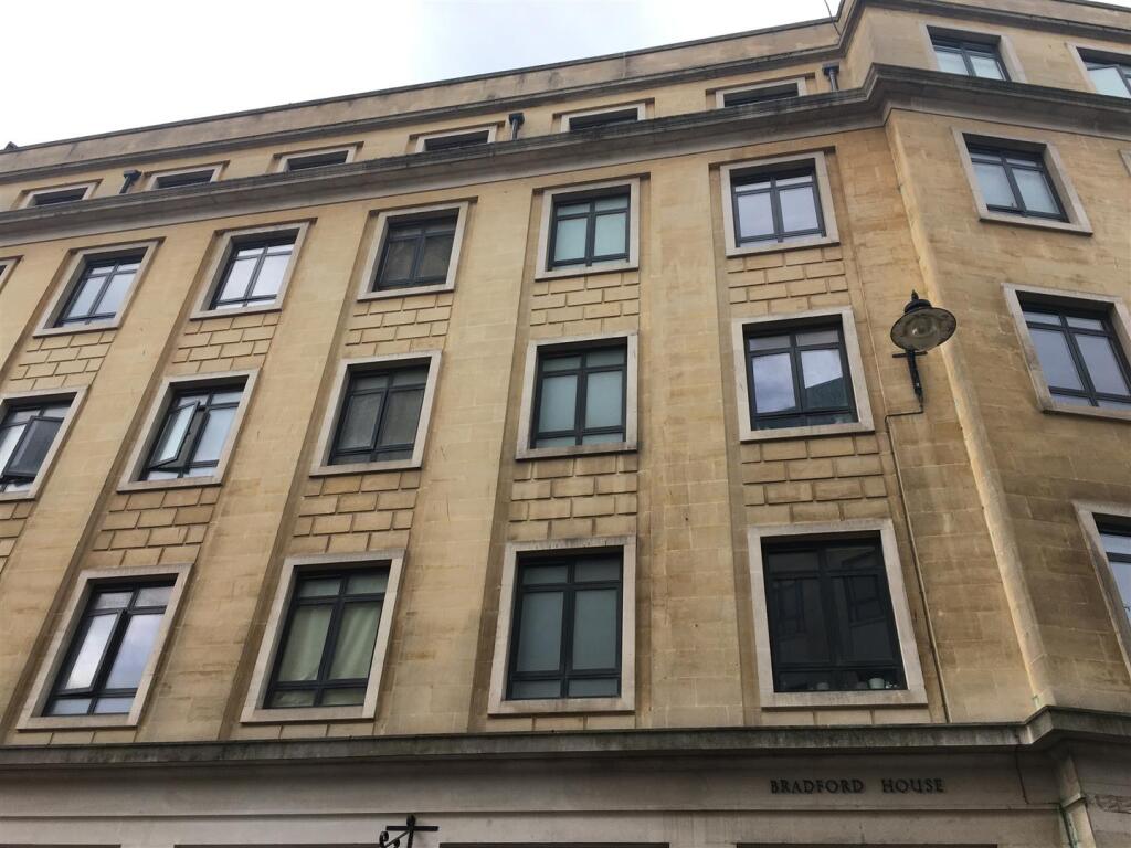 2 bed 1st Floor Flat for rent in Bristol. From Bristol SU Lettings - Bristol