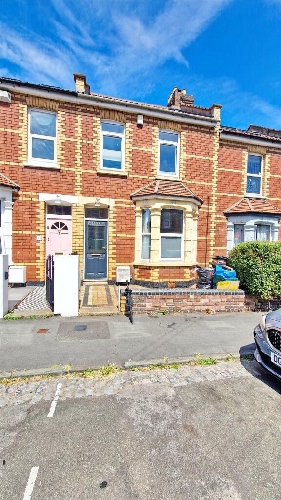 5 bed Mid Terraced House for rent in Stapleton. From Bristol SU Lettings - Bristol