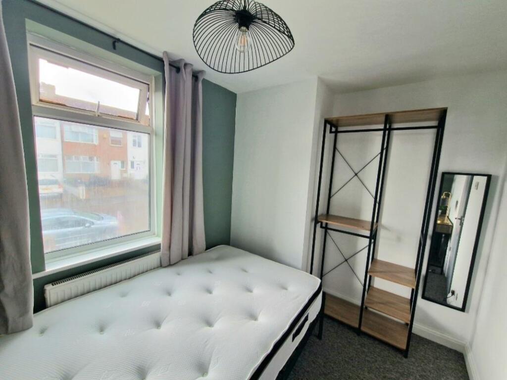 5 bed Mid Terraced House for rent in Bristol. From Bristol SU Lettings - Bristol 5 bed Mid Terraced House for rent in Bristol. From Bristol SU Lettings - Bristol