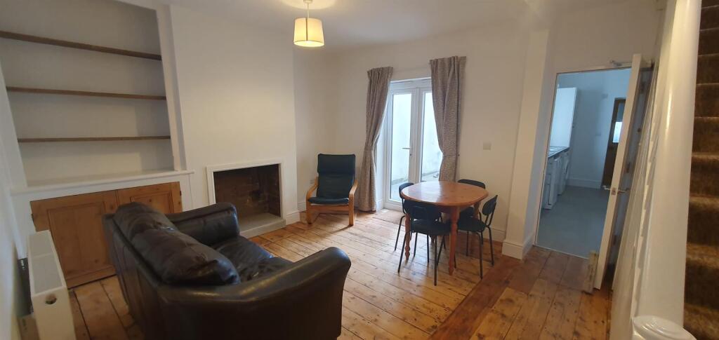 4 bed Mid Terraced House for rent in Bristol. From Bristol SU Lettings - Bristol 4 bed Mid Terraced House for rent in Bristol. From Bristol SU Lettings - Bristol