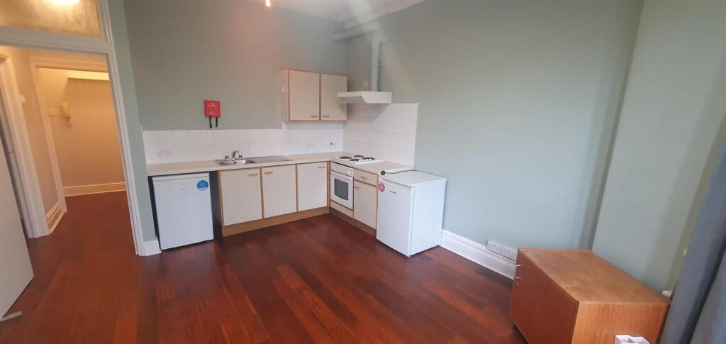 1 bed 1st Floor Flat for rent in Leigh Woods. From Bristol SU Lettings - Bristol