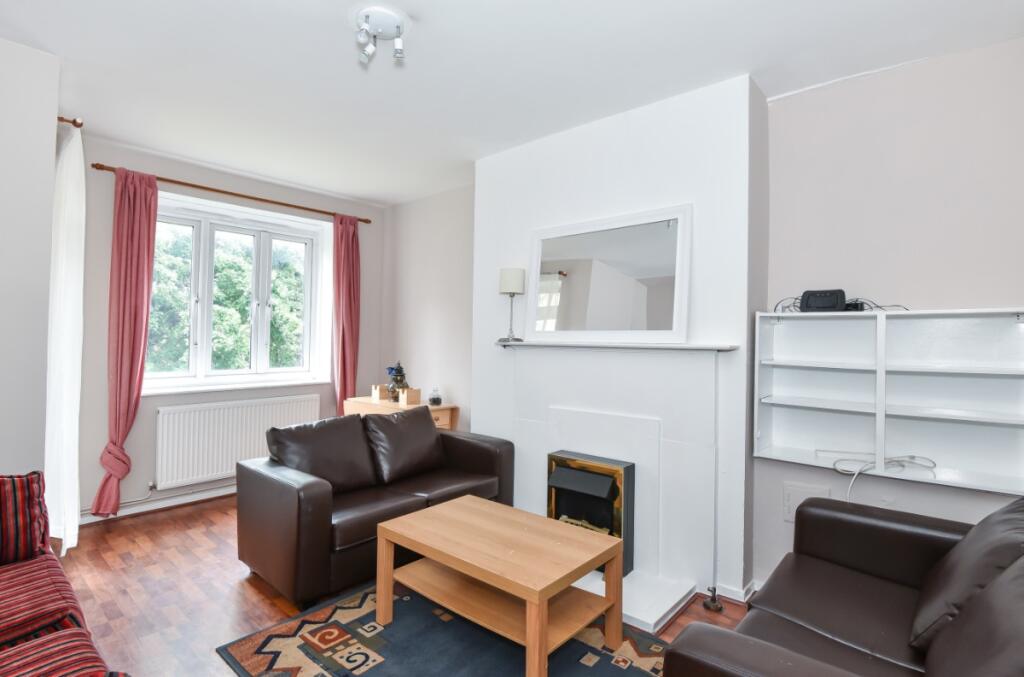 2 bed 1st Floor Flat for rent in London. From Kinleigh Folkard & Hayward - Sales - London Bridge