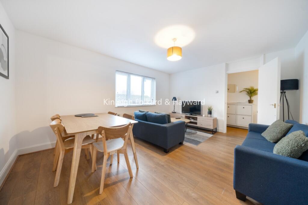 3 bed Detached for rent in Bermondsey. From Kinleigh Folkard & Hayward - Sales - London Bridge