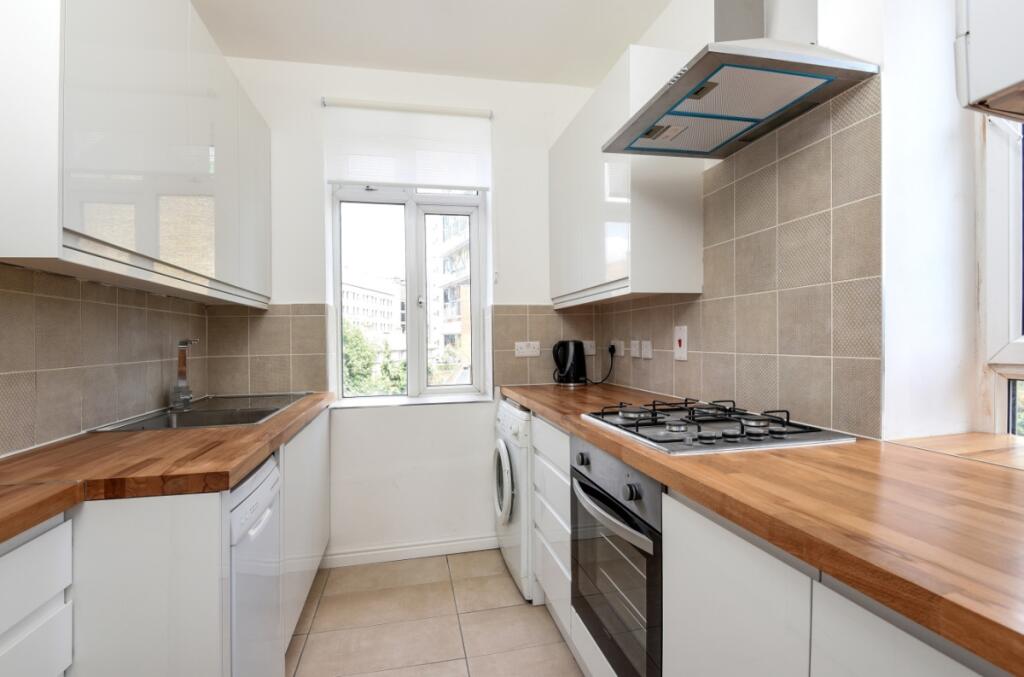 3 bed 1st Floor Flat for rent in London. From Kinleigh Folkard & Hayward - Sales - London Bridge
