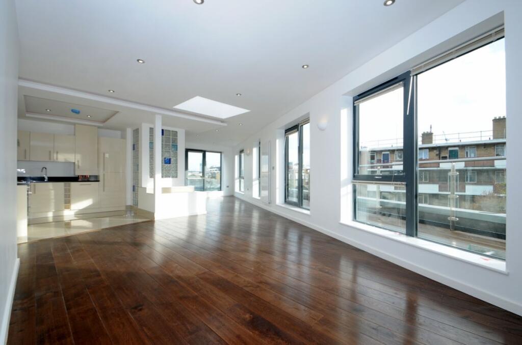 2 bed 1st Floor Flat for rent in London. From Kinleigh Folkard & Hayward - Sales - London Bridge