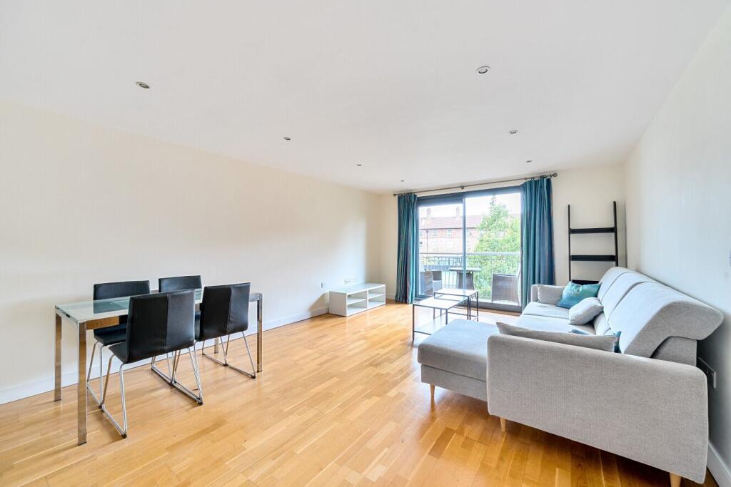 2 bed 1st Floor Flat for rent in London. From Kinleigh Folkard & Hayward - Sales - London Bridge