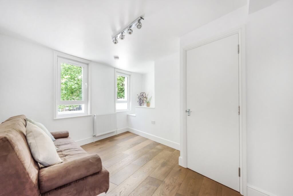 1 bed 1st Floor Flat for rent in Bermondsey. From Kinleigh Folkard & Hayward - Sales - London Bridge