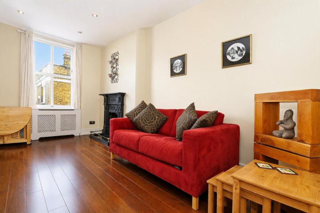 2 bed 1st Floor Flat for rent in Bermondsey. From Kinleigh Folkard & Hayward - Sales - London Bridge