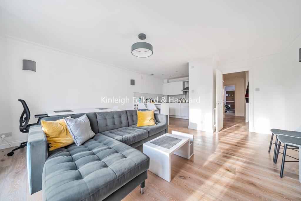 2 bed 1st Floor Flat for rent in London. From Kinleigh Folkard & Hayward - Sales - London Bridge 2 bed 1st Floor Flat for rent in London. From Kinleigh Folkard & Hayward - Sales - London Bridge