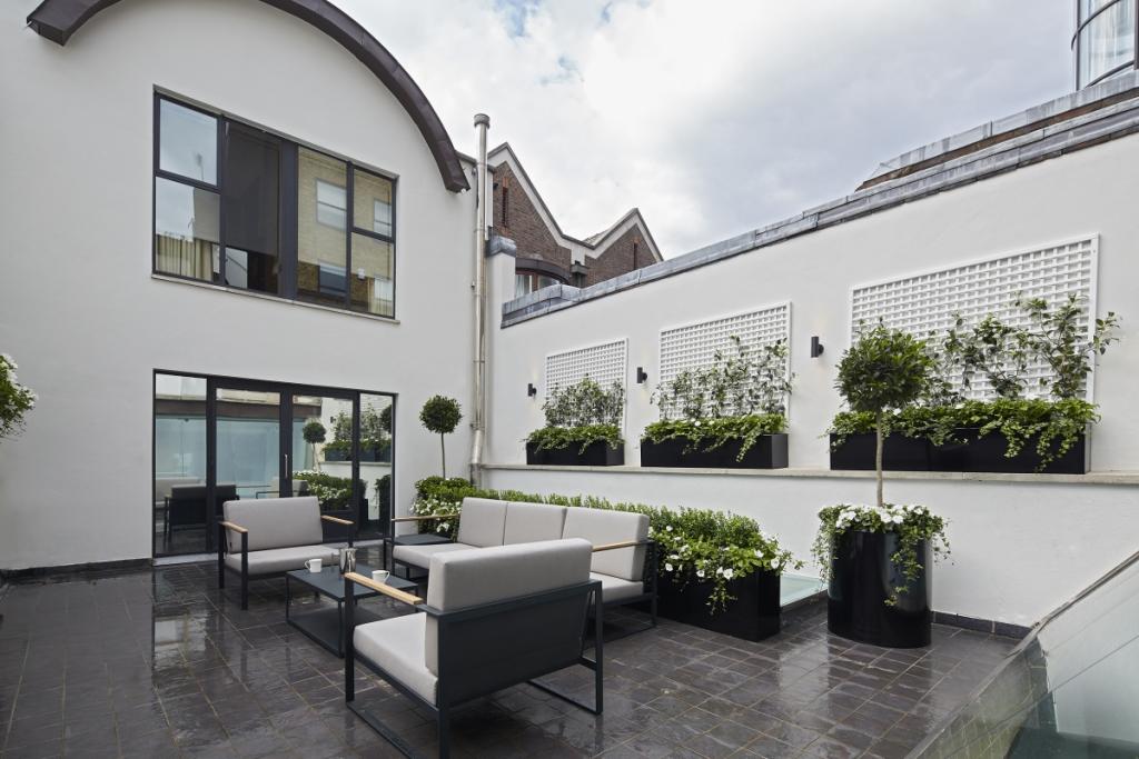4 bed Detached House for rent in Chelsea. From Kinleigh Folkard & Hayward - South Kensington