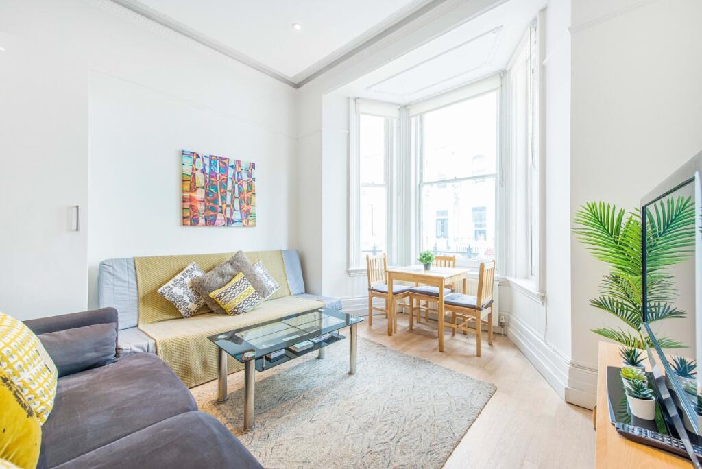 2 bed Flat for rent in Chelsea. From Kinleigh Folkard & Hayward - South Kensington