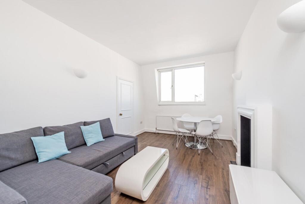 2 bed 1st Floor Flat for rent in London. From Kinleigh Folkard & Hayward - Sales - South Kensington