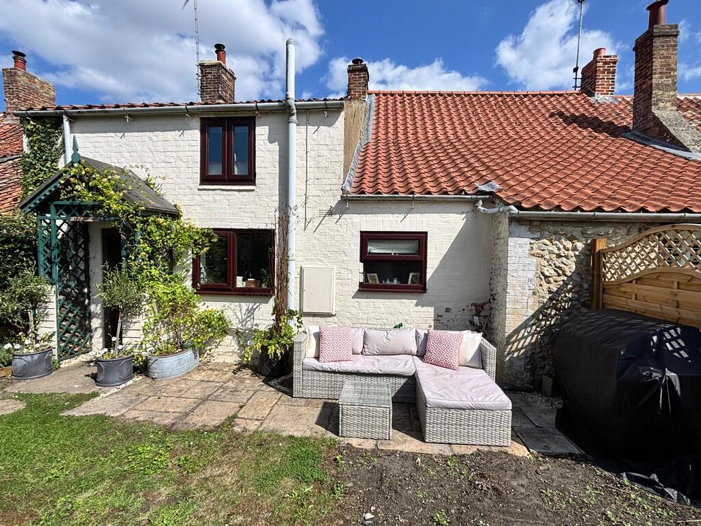 2 bed Cottage for rent in Gayton. From Brown & Co - King's Lynn 2 bed Cottage for rent in Gayton. From Brown & Co - King's Lynn