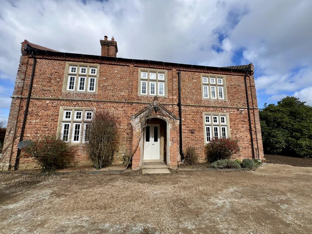 3 bed Farm House for rent in Hevingham. From Brown & Co - Norwich 3 bed Farm House for rent in Hevingham. From Brown & Co - Norwich