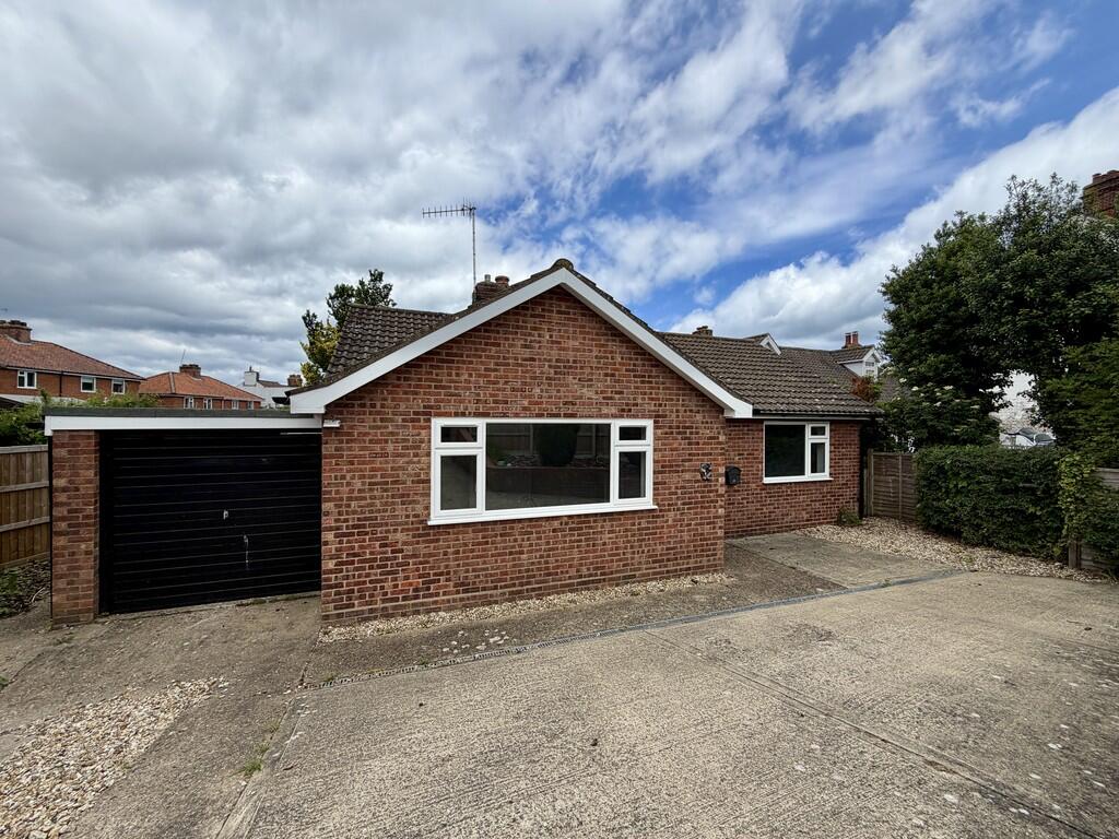 2 bed Detached bungalow for rent in Cromer. From Brown & Co - Norwich 2 bed Detached bungalow for rent in Cromer. From Brown & Co - Norwich