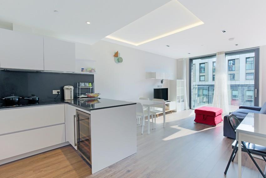 2 bed 1st Floor Flat for rent in London. From Knight Frank - Lettings - Aldgate