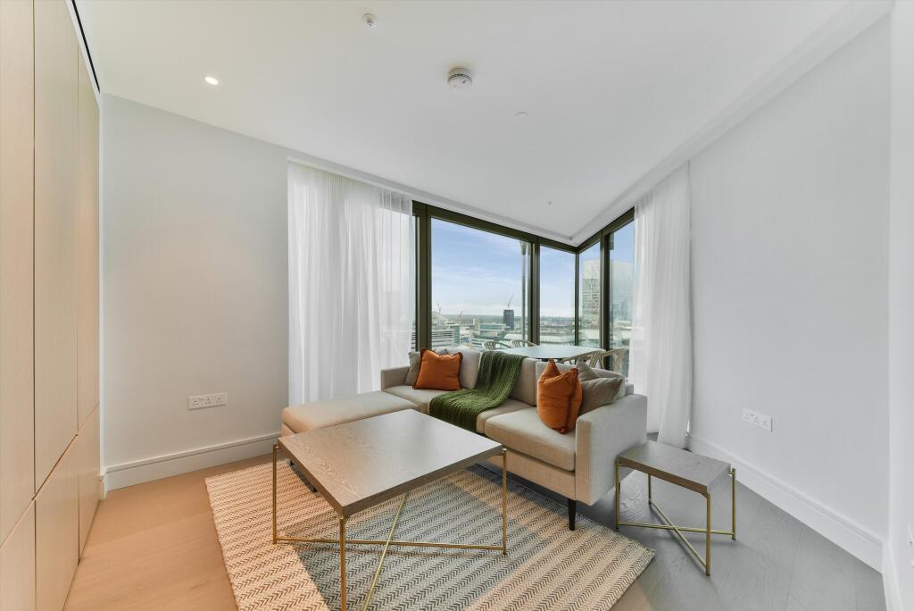 1 bed 1st Floor Flat for rent in London. From Knight Frank - Lettings - Aldgate