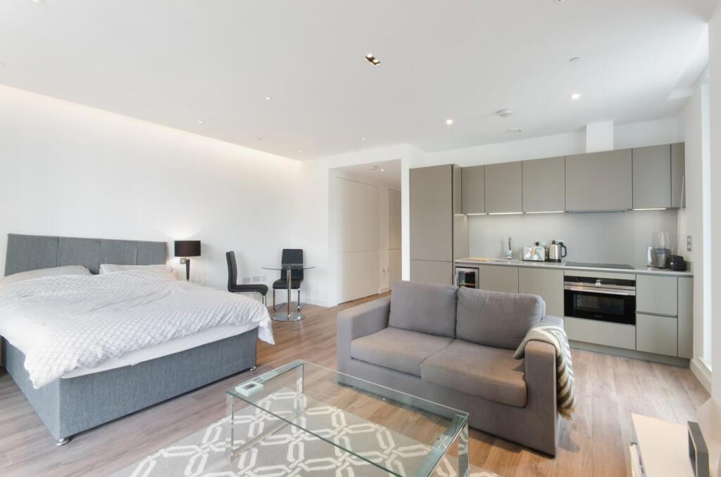 0 bed 1st Floor Flat for rent in Stepney. From Knight Frank - Lettings - Aldgate