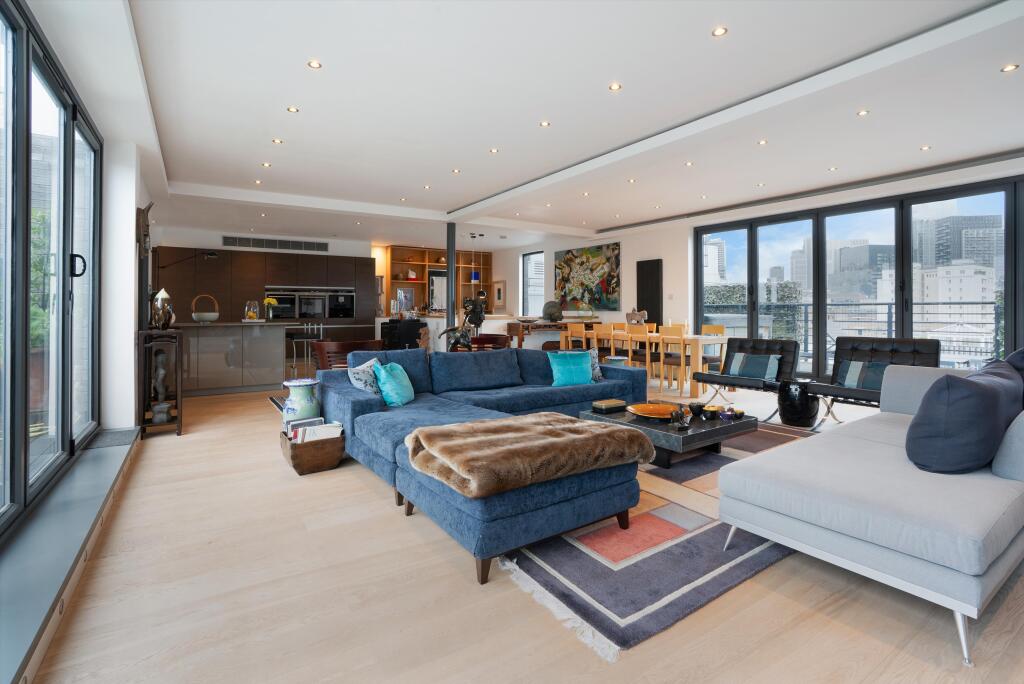 4 bed 1st Floor Flat for rent in London. From Knight Frank - Lettings - Aldgate