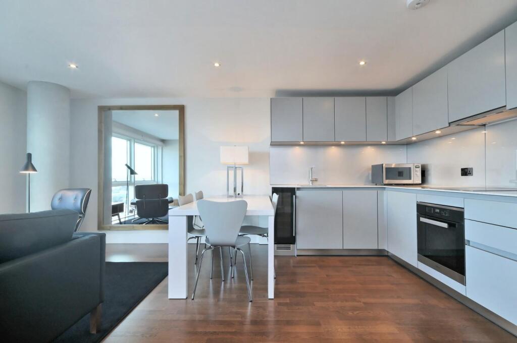 1 bed 1st Floor Flat for rent in Stepney. From Knight Frank - Lettings - Aldgate 1 bed 1st Floor Flat for rent in Stepney. From Knight Frank - Lettings - Aldgate