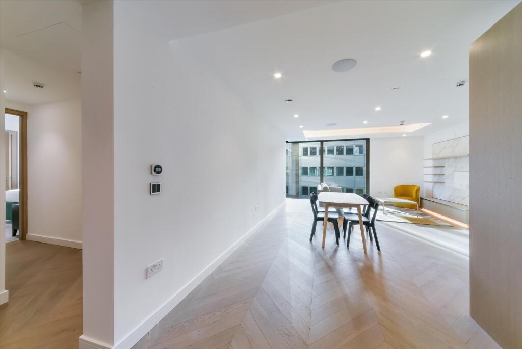 2 bed 1st Floor Flat for rent in London. From Knight Frank - Lettings - Aldgate