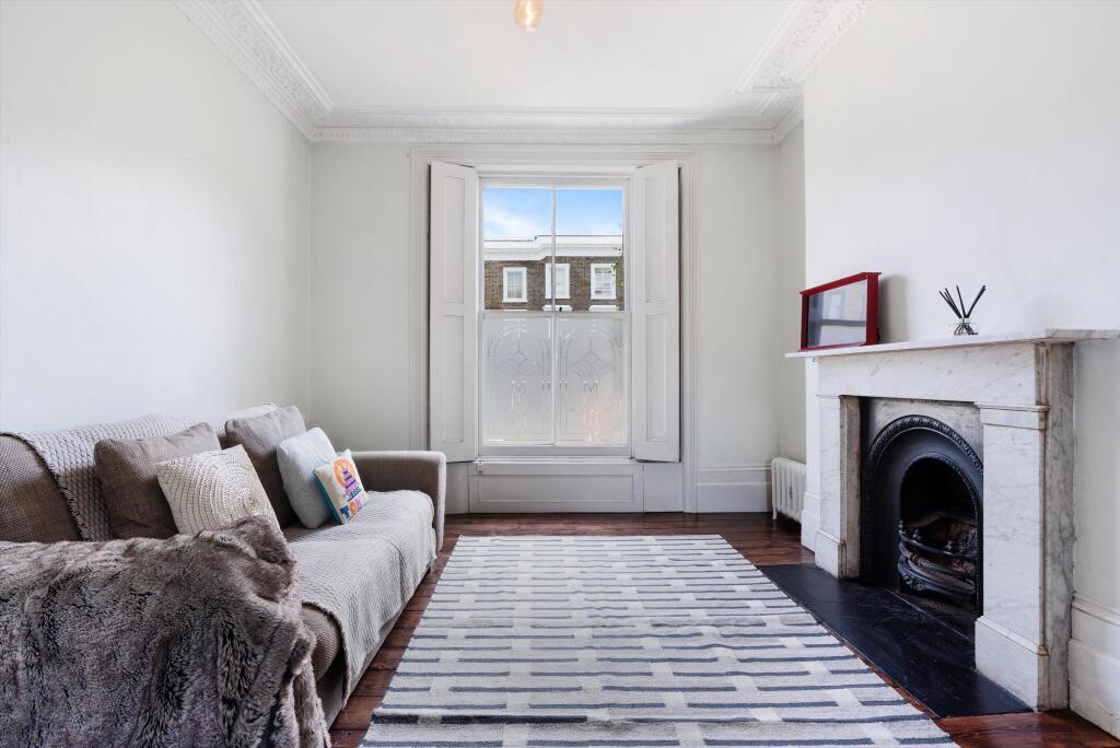 2 bed 1st Floor Flat for rent in Hackney. From Knight Frank - Lettings - Aldgate