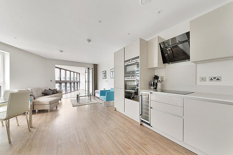 2 bed 1st Floor Flat for rent in Stepney. From Knight Frank - Lettings - Aldgate