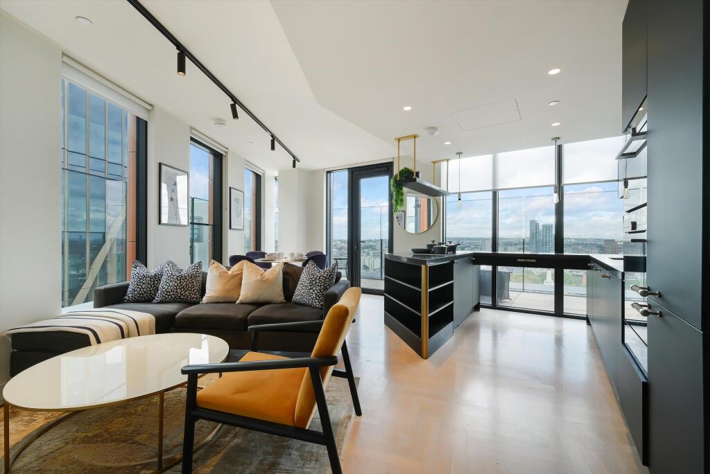 2 bed 1st Floor Flat for rent in London. From Knight Frank - Lettings - Aldgate