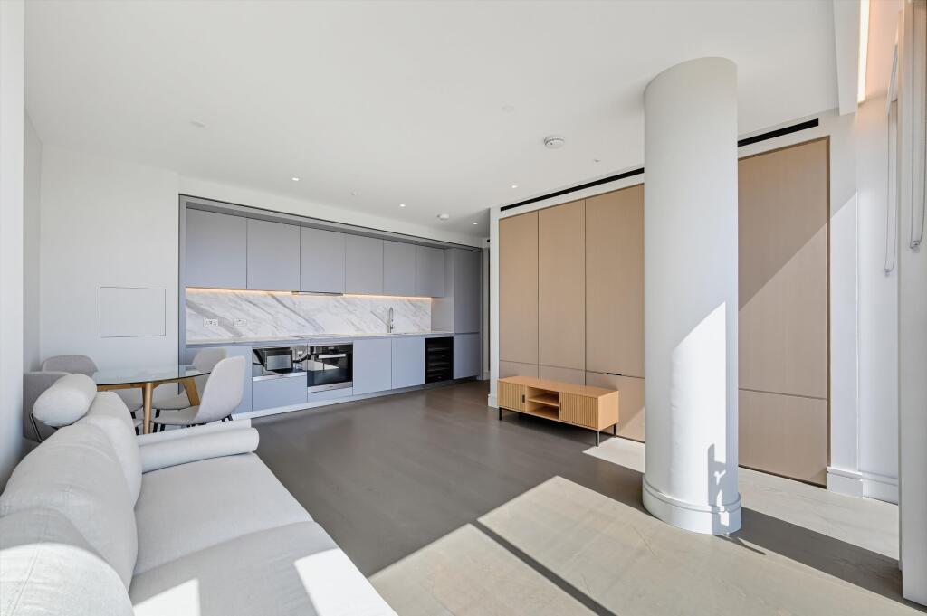 2 bed 1st Floor Flat for rent in London. From Knight Frank - Lettings - Aldgate 2 bed 1st Floor Flat for rent in London. From Knight Frank - Lettings - Aldgate