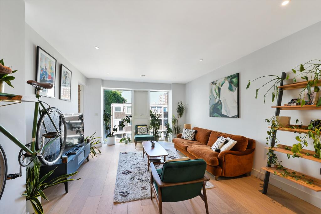 2 bed 1st Floor Flat for rent in London. From Knight Frank - Lettings - Aldgate 2 bed 1st Floor Flat for rent in London. From Knight Frank - Lettings - Aldgate