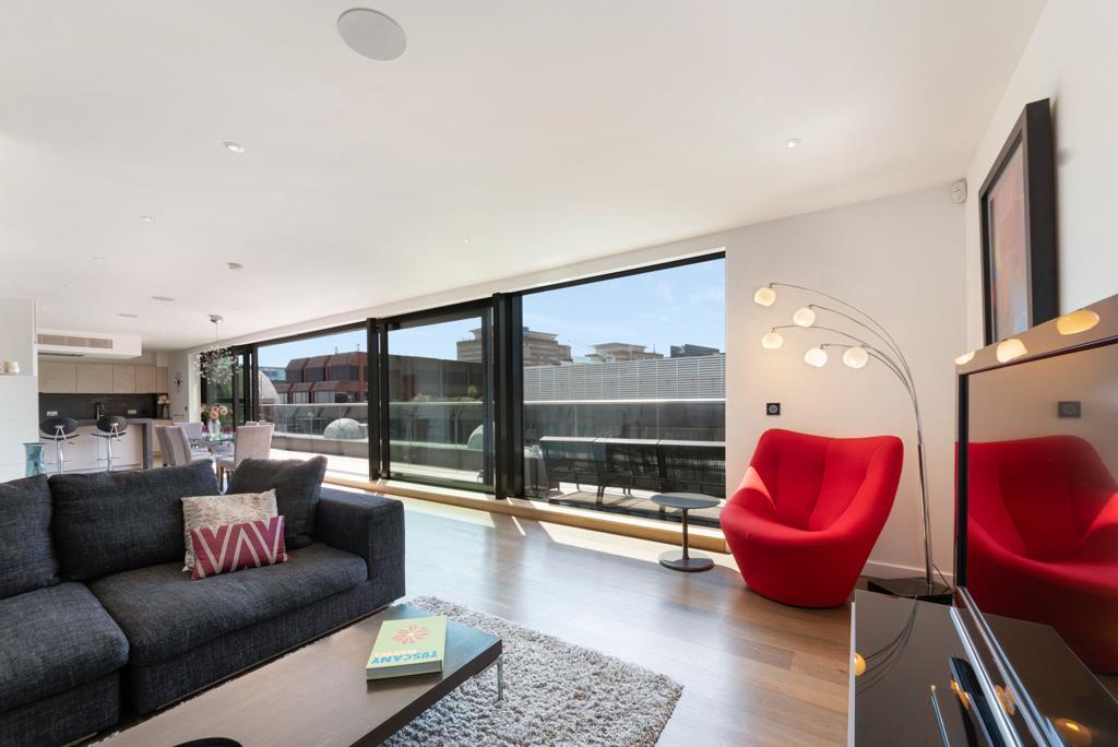 3 bed 1st Floor Flat for rent in Stepney. From Knight Frank - Lettings - Aldgate 3 bed 1st Floor Flat for rent in Stepney. From Knight Frank - Lettings - Aldgate