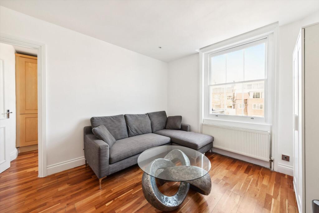 2 bed 1st Floor Flat for rent in London. From Knight Frank - Hyde Park