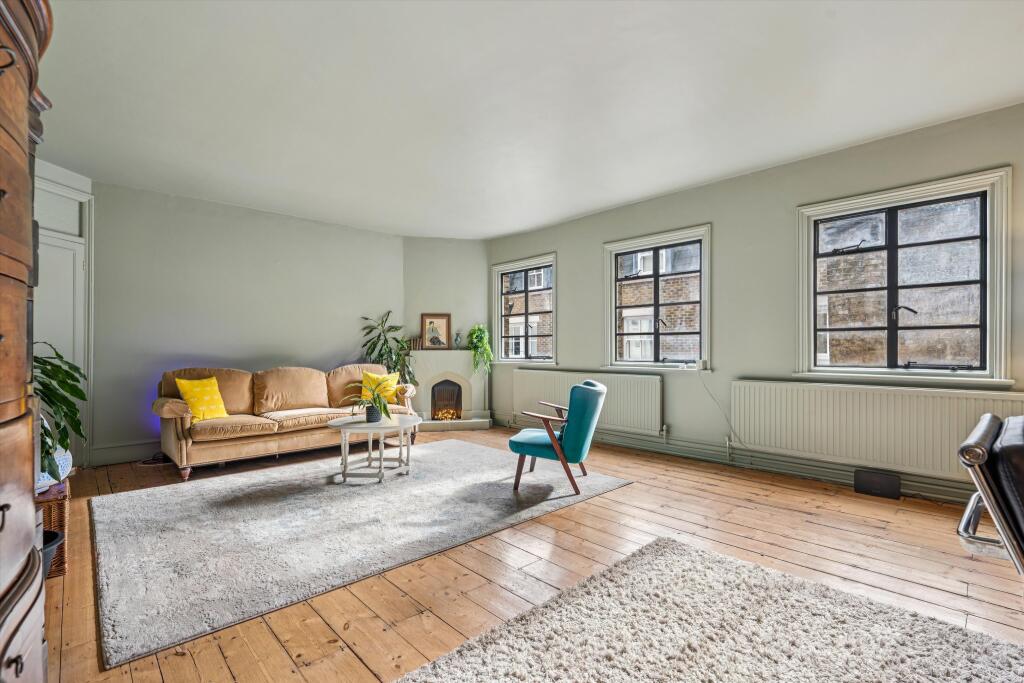 1 bed 1st Floor Flat for rent in London. From Knight Frank - Hyde Park