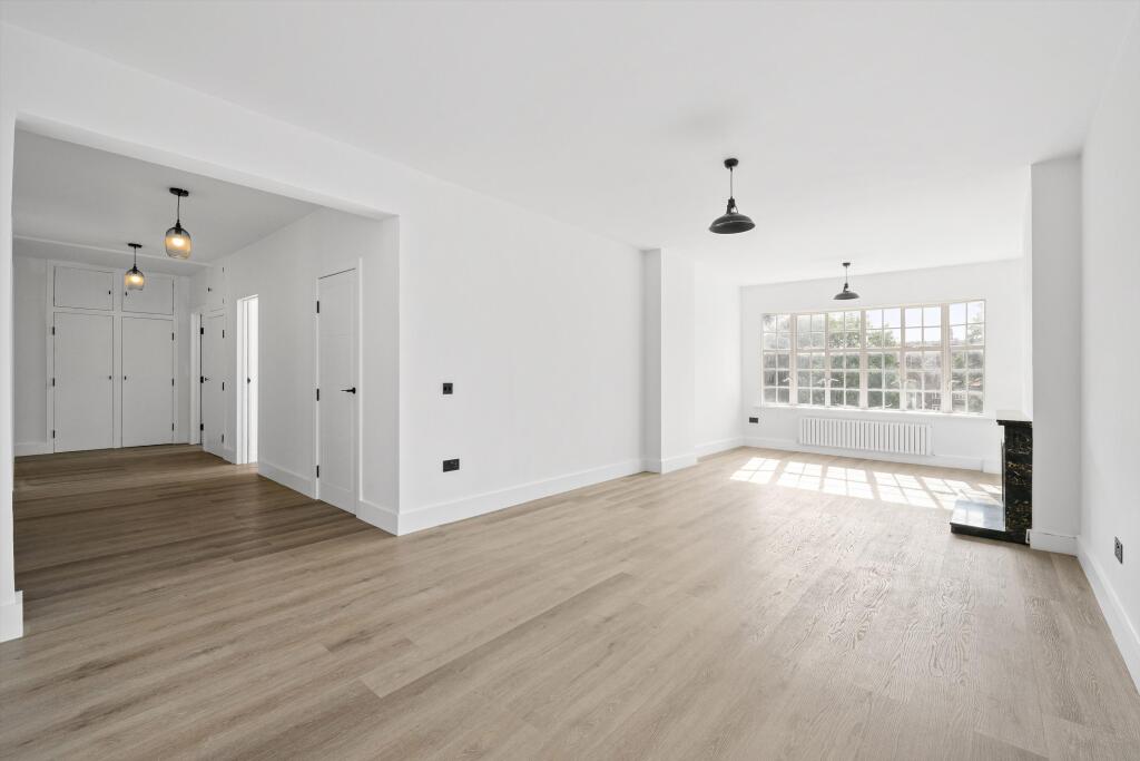 3 bed 1st Floor Flat for rent in Paddington. From Knight Frank - Hyde Park