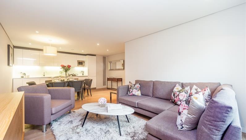 3 bed 1st Floor Flat for rent in London. From Knight Frank - Hyde Park