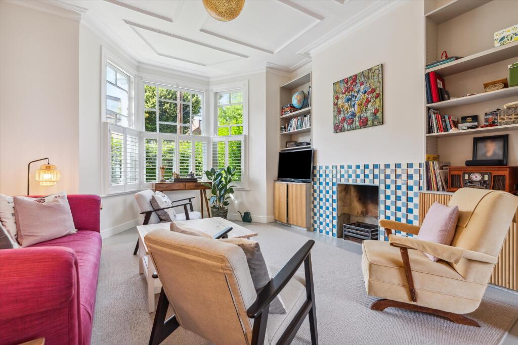 3 bed Mid Terraced House for rent in London. From Knight Frank - Hyde Park