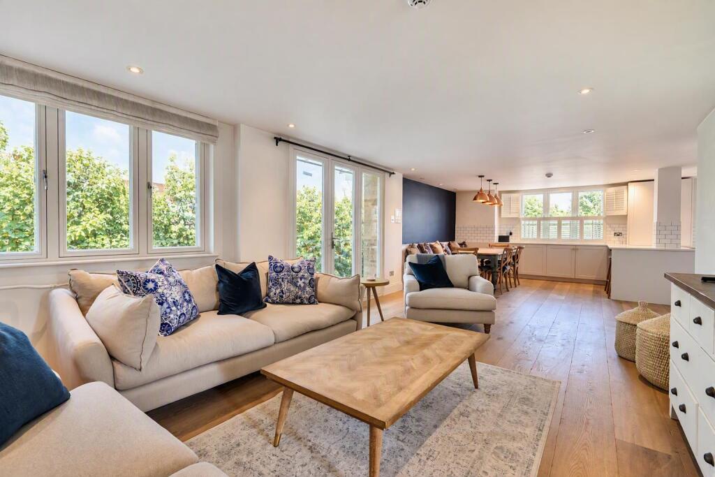 4 bed 1st Floor Flat for rent in Paddington. From Knight Frank - Hyde Park 4 bed 1st Floor Flat for rent in Paddington. From Knight Frank - Hyde Park