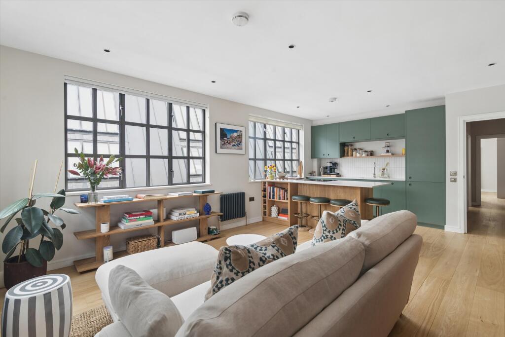 2 bed 1st Floor Flat for rent in Islington. From Knight Frank - Islington