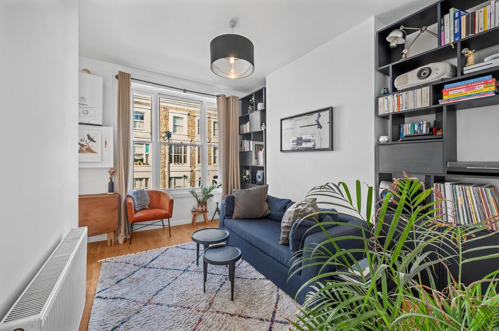 1 bed 1st Floor Flat for rent in Islington. From Knight Frank - Islington